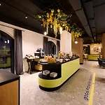 Boutique House Happyellow Bed and Breakfast 3*