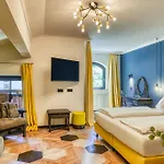 Bed and Breakfast Boutique House Happyellow 3*
