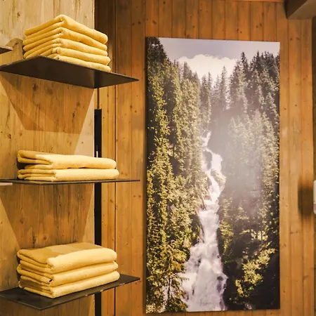 Boutique House Happyellow Bed & Breakfast Saalbach-Hinterglemm