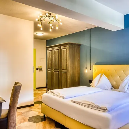 Bed & Breakfast Boutique House Happyellow Saalbach-Hinterglemm