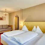Oda ve Kahvaltı Boutique House Happyellow Saalbach-Hinterglemm