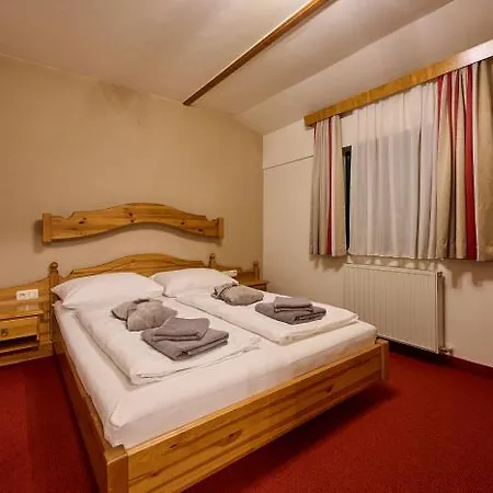 Boutique House Happyellow Bed & Breakfast Saalbach-Hinterglemm