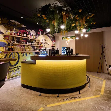 ベッド・アンド・ブレックファスト Boutique House Happyellow 3*