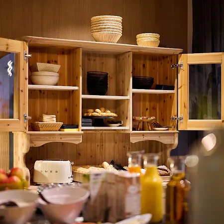 ベッド・アンド・ブレックファスト Boutique House Happyellow 3*