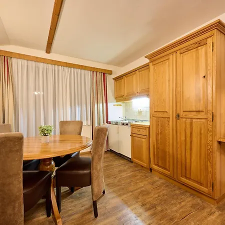 Boutique House Happyellow Bed & Breakfast