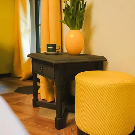 Boutique House Happyellow Bed & Breakfast