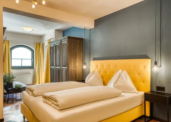 Boutique House Happyellow 3*